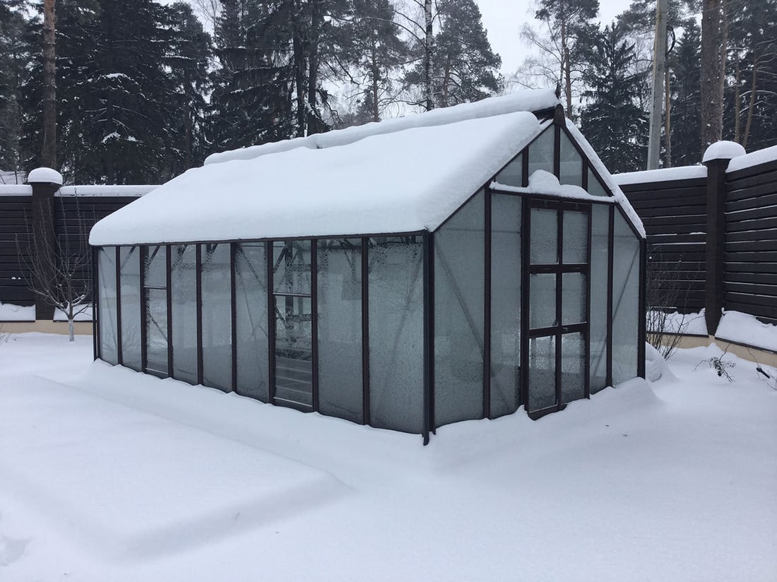 Elite Titan 1000 Greenhouse – 10x18 in snow