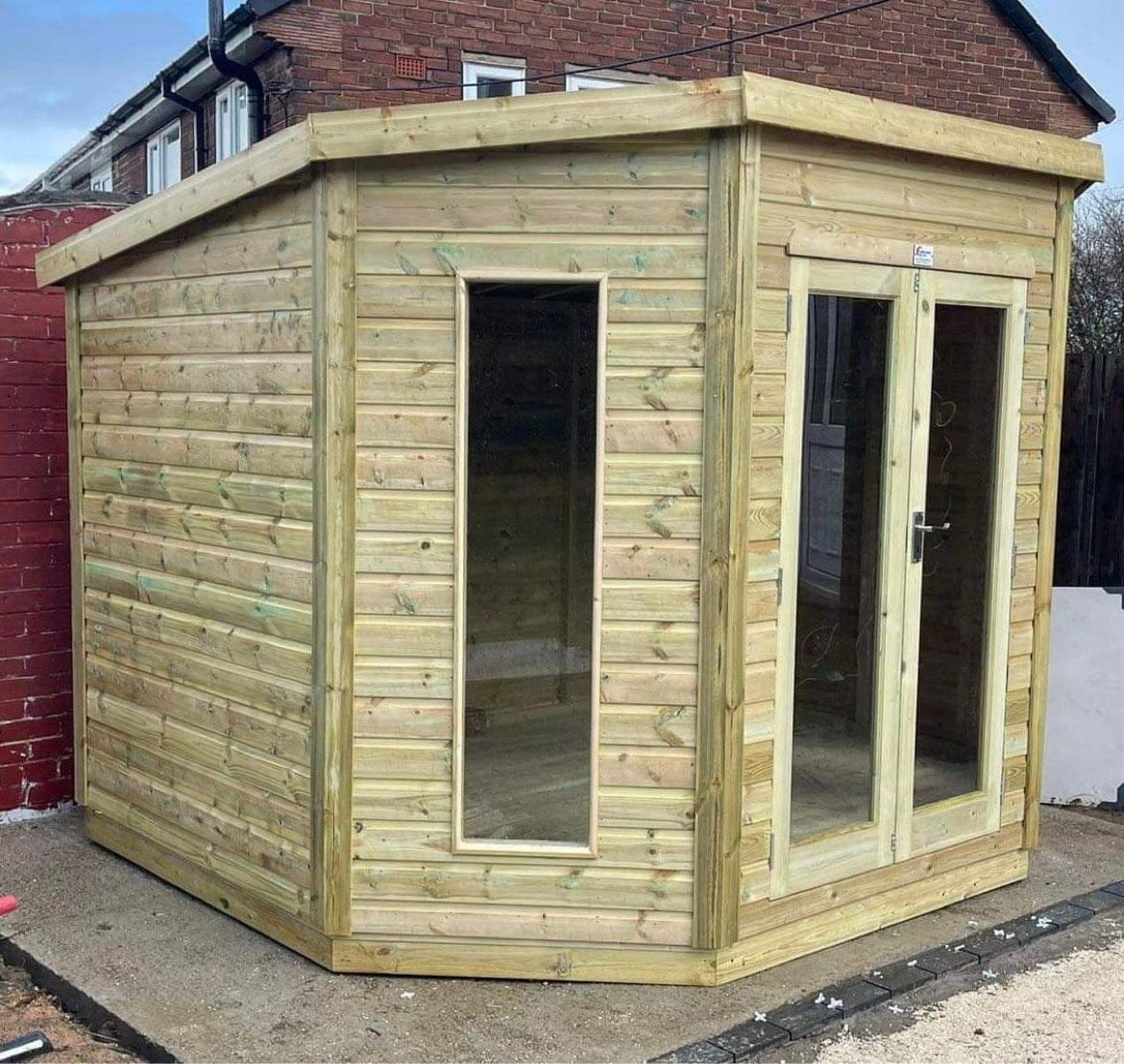 Suresheds Contemporary Bishopdale Summer House - additional view
