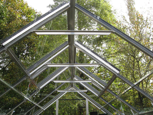 Elite Greenhouses – Accessories: Cantilevers