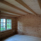 Shire Elveden log cabin – side view