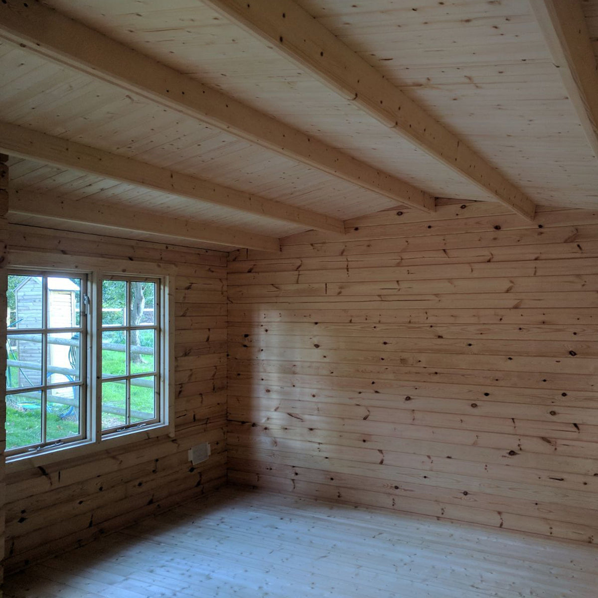 Shire Elveden log cabin – side view