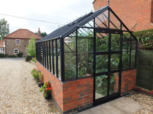 Elite Featured Dwarf Wall 8'5" greenhouse in black