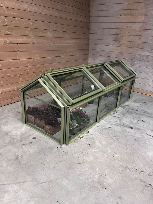 Elite Min-E-Lite mini greenhouse