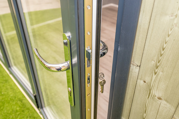 TGB Vista Collection The Bi-Fold – door handle detail