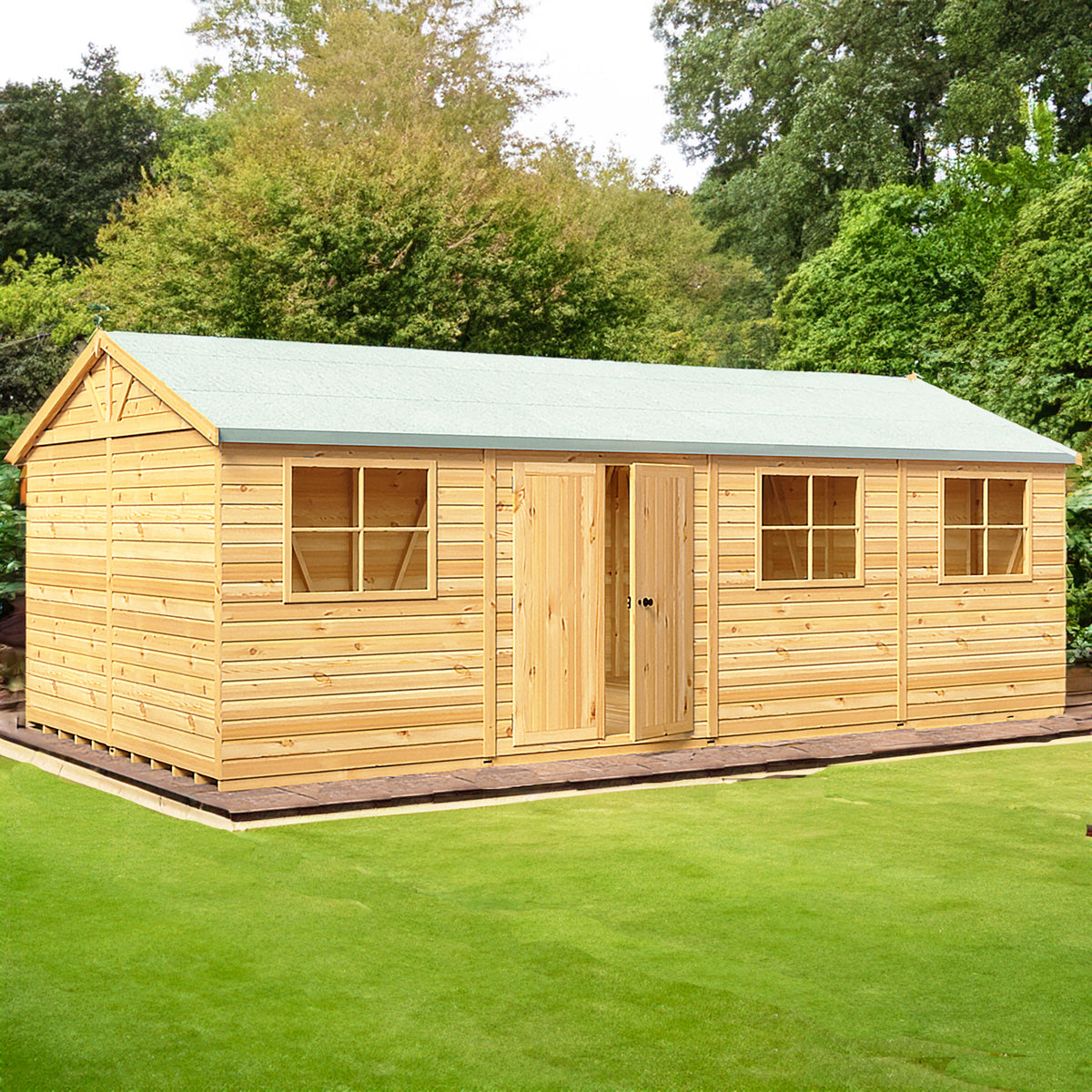 Shire Mammoth workshop 10x20 – front view