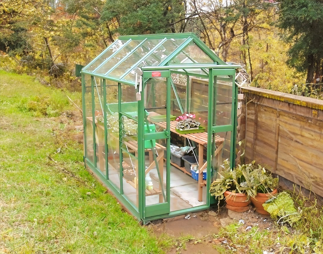 Elite Compact Greenhouse – exterior view 3
