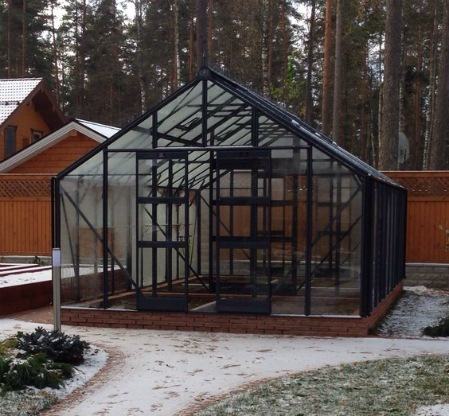 Elite Titan 1200 Greenhouse – 16x12 exterior