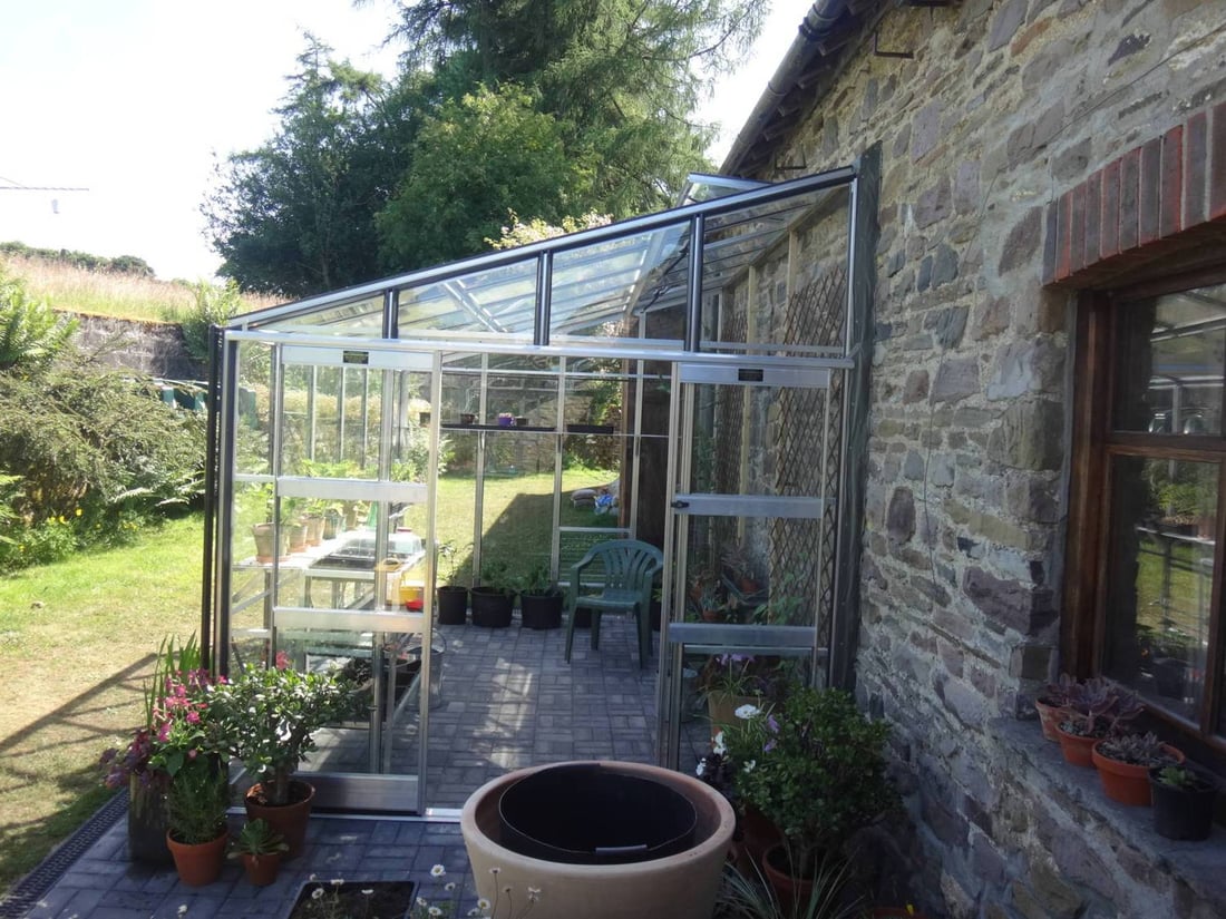 Elite Titan K800 Lean To Greenhouse – gable door detail