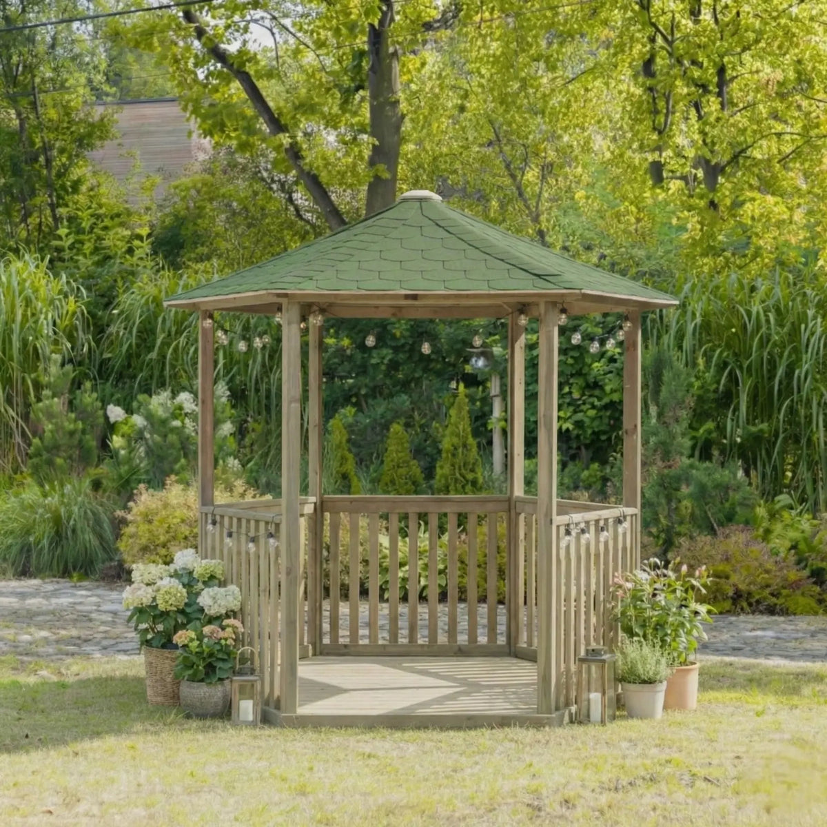 Galia Gazebo detail