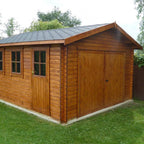 Shire Bradenham log cabin – exterior