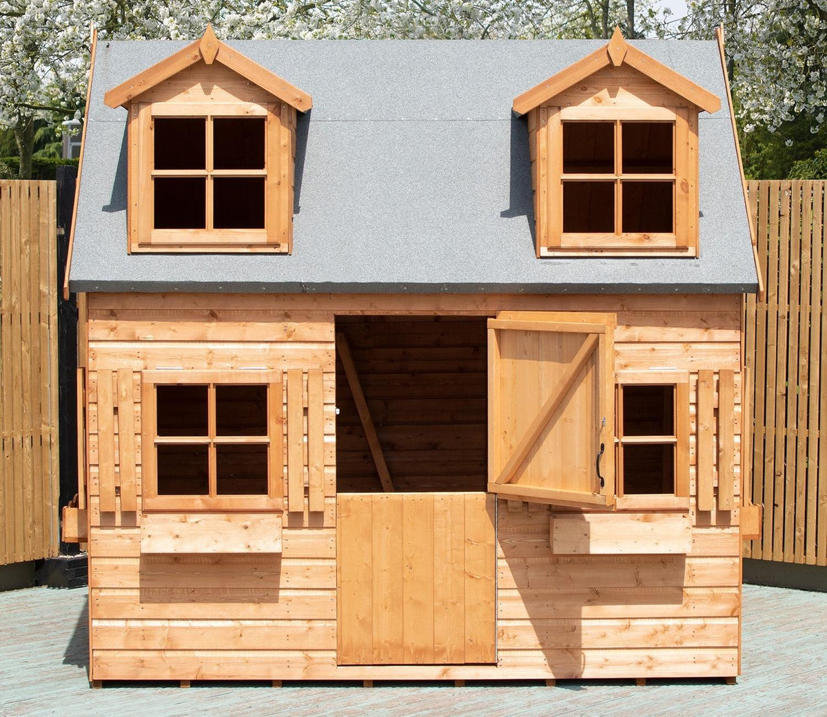 Shire Hatter's House playhouse – image 2